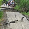 Ruas jalan Jayapura-Wamena di Kabupaten Keerom terputus akibat hujan deras